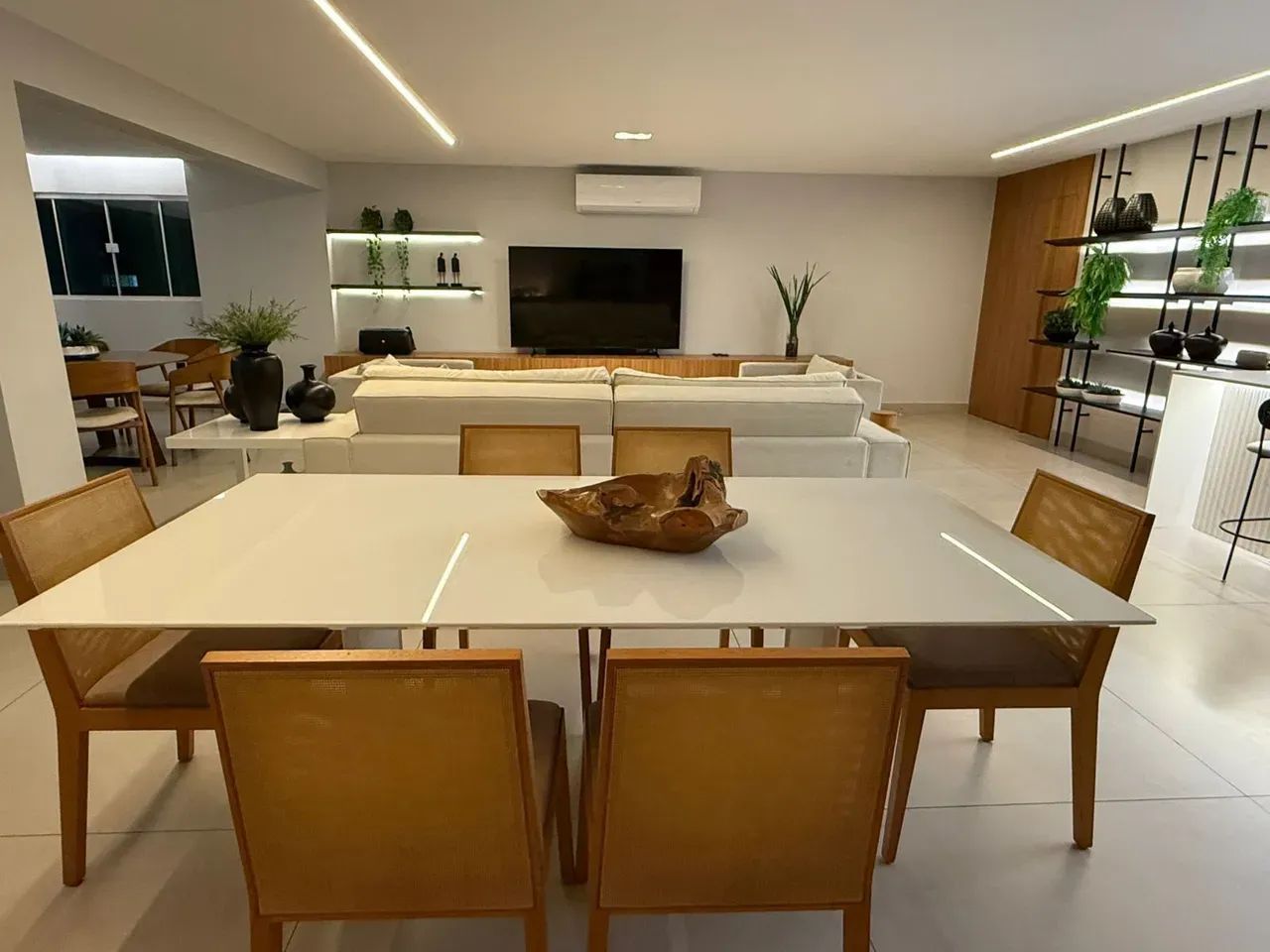 LINDO APARTAMENTO ALTO PADRÃO EM TIROL - Foto 6