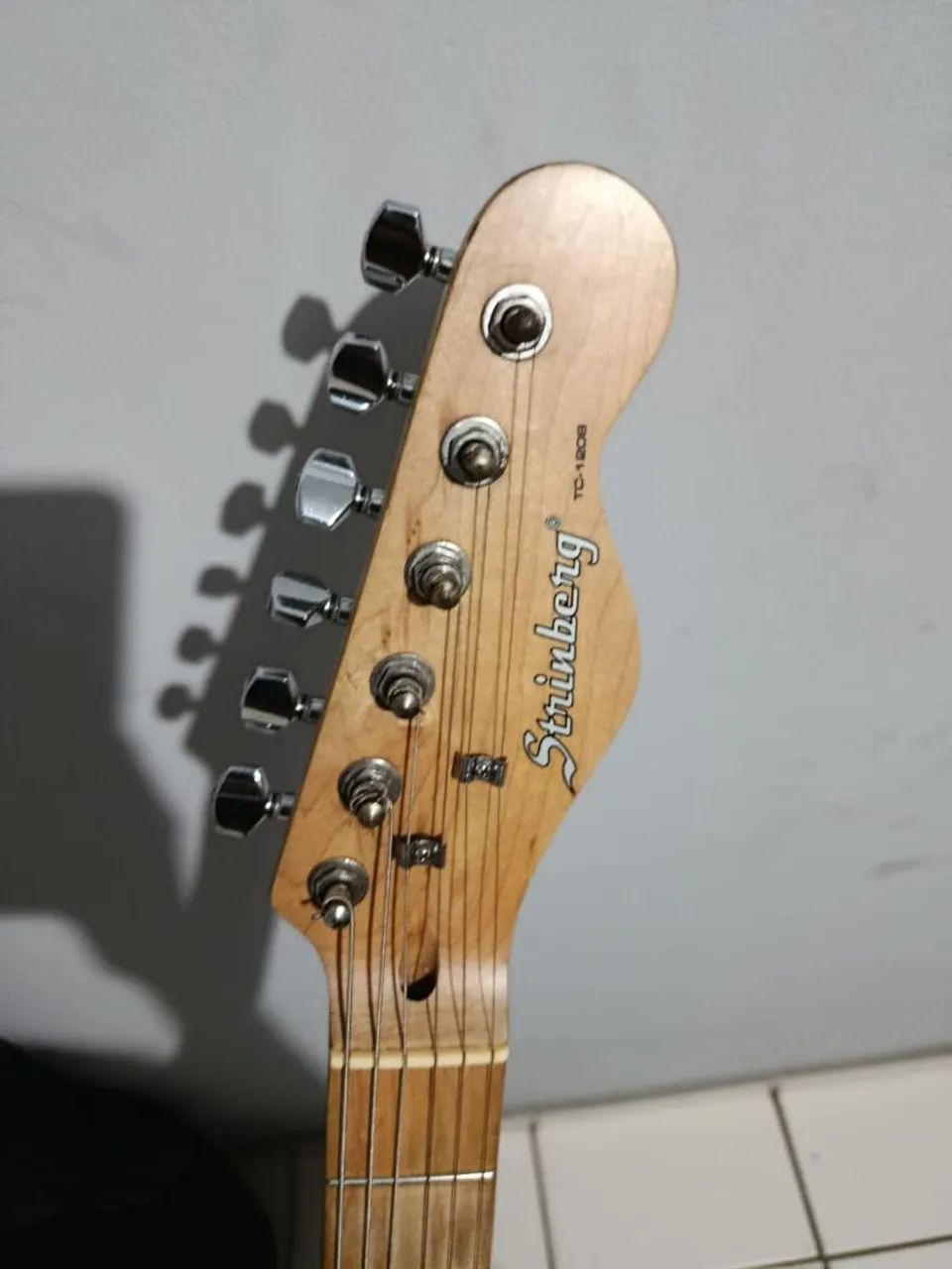Guitarra Strinberg - Usada - Foto 2