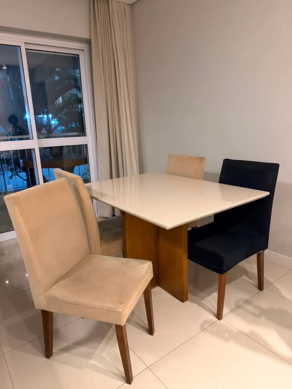 Vendo mesa de jantar 4 lugares - Foto 2