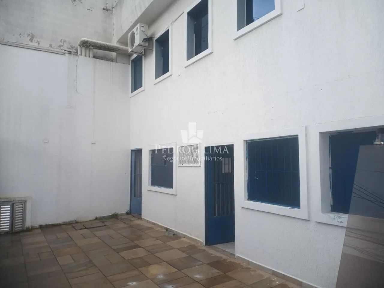 Prédio Comercial com 10 salas 8 banheiros próximo ao metrô Tatuapé - Foto 2