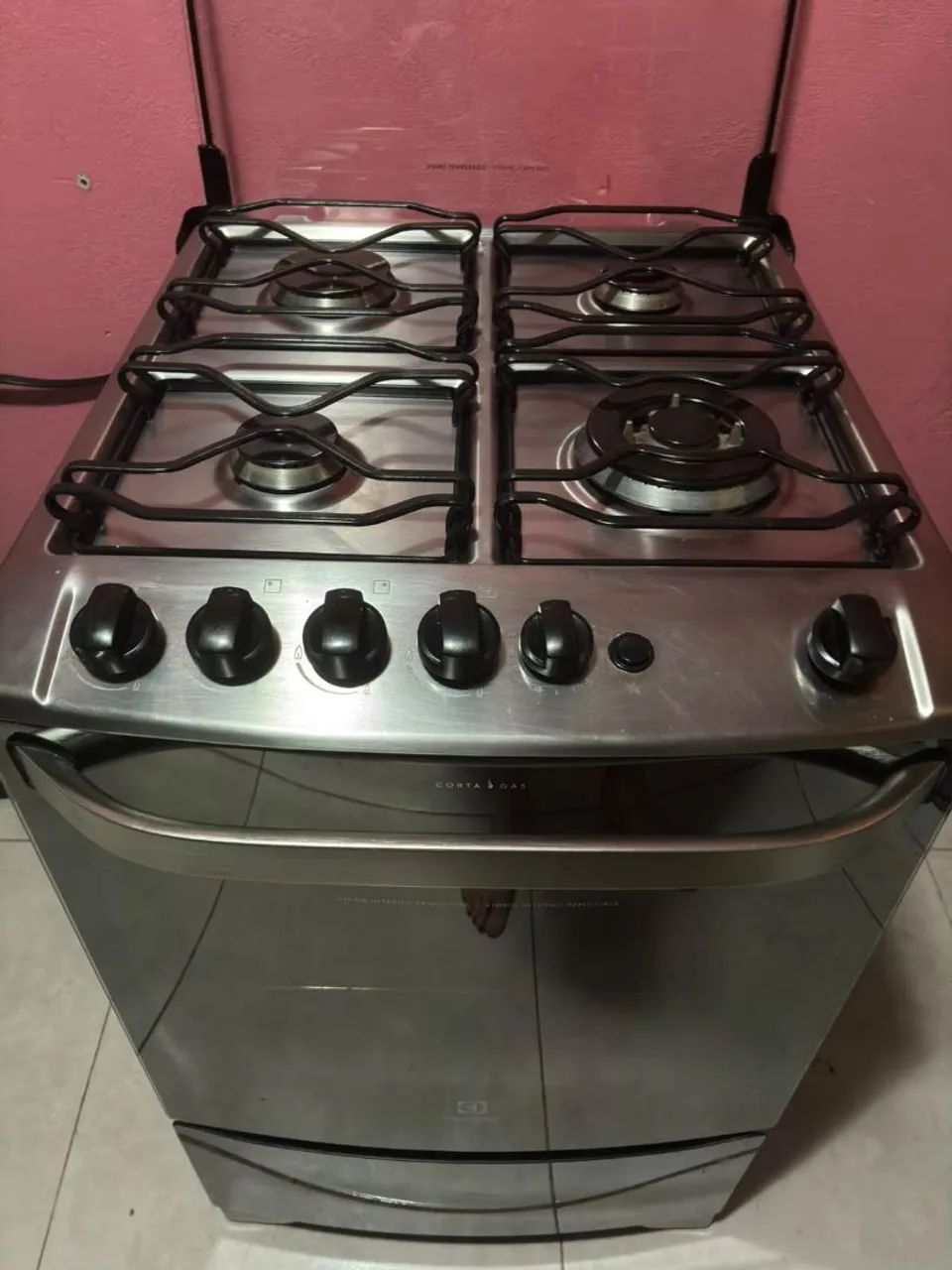 Fogão Electrolux.