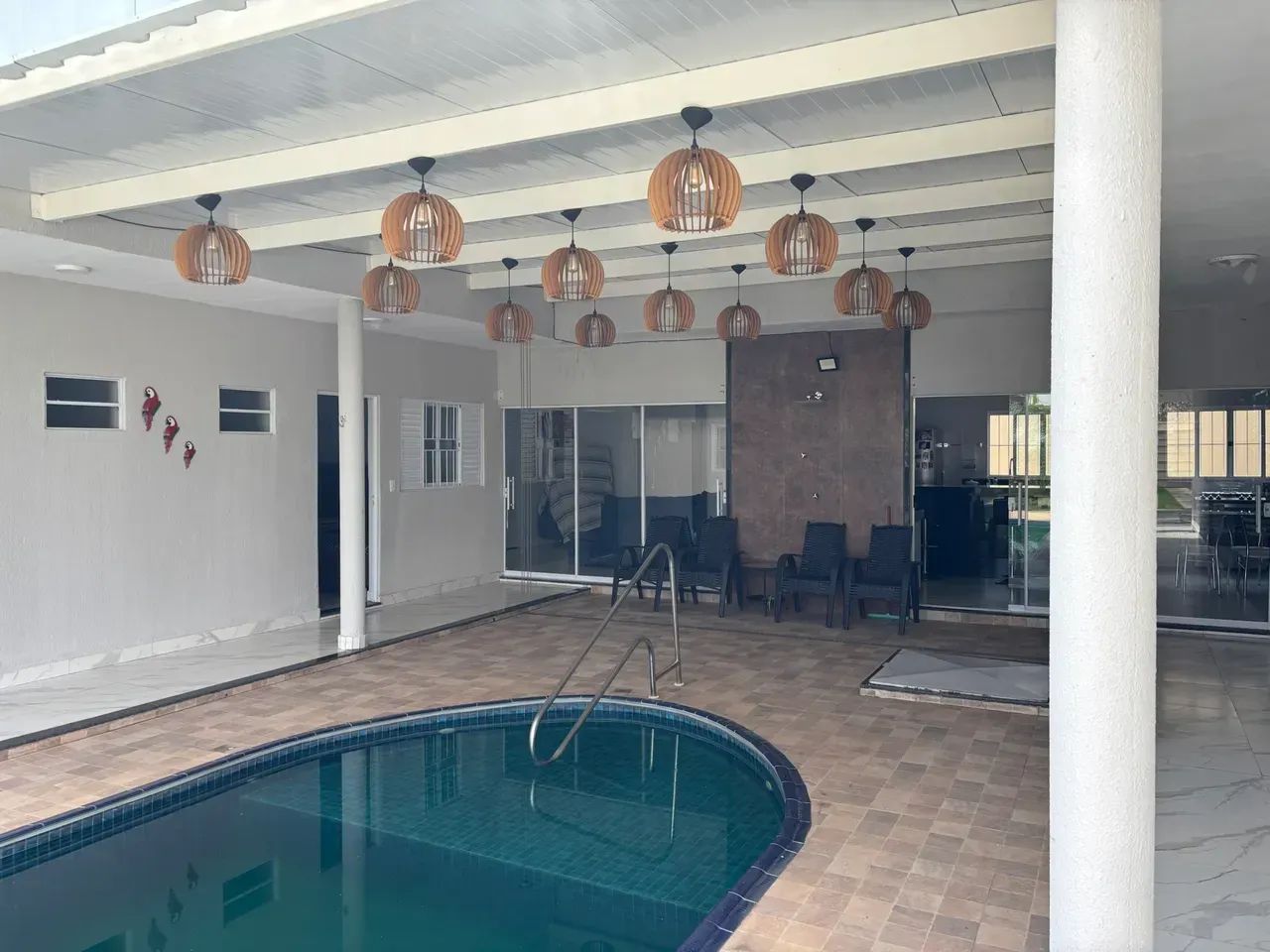 CASA EM ARUANÃ-GO / 04 SUÍTES - Lote: 600m2 - Foto 4