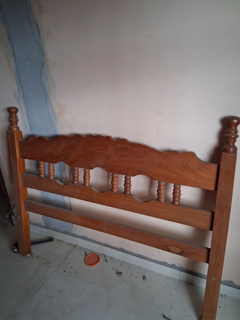 Cama de casal madeira cor cerejeira