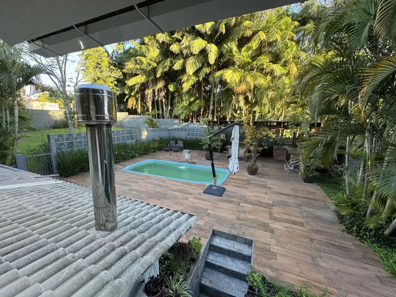 Linda Casa Com Piscina e Terreno Amplo em Cocal do Sul - Foto 4