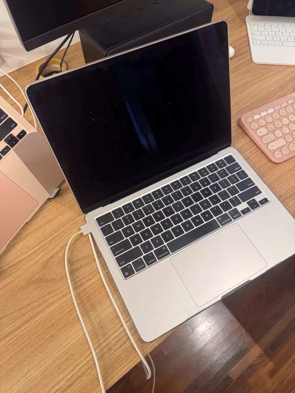Mac Book Air 2022 M2 - 8gb - Foto 4