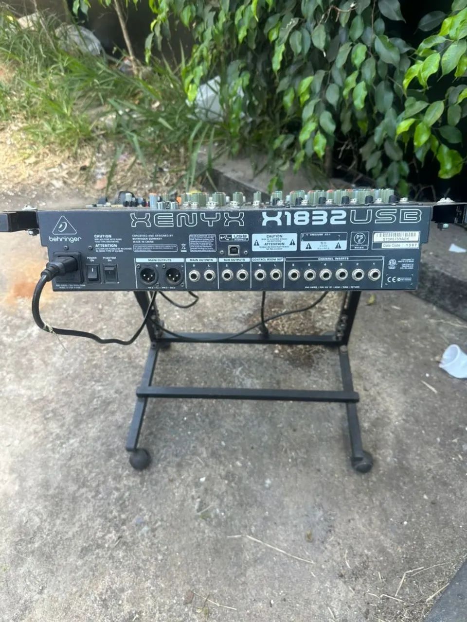 Behringer XENYX X1832USB<br>18 entradas - Foto 2