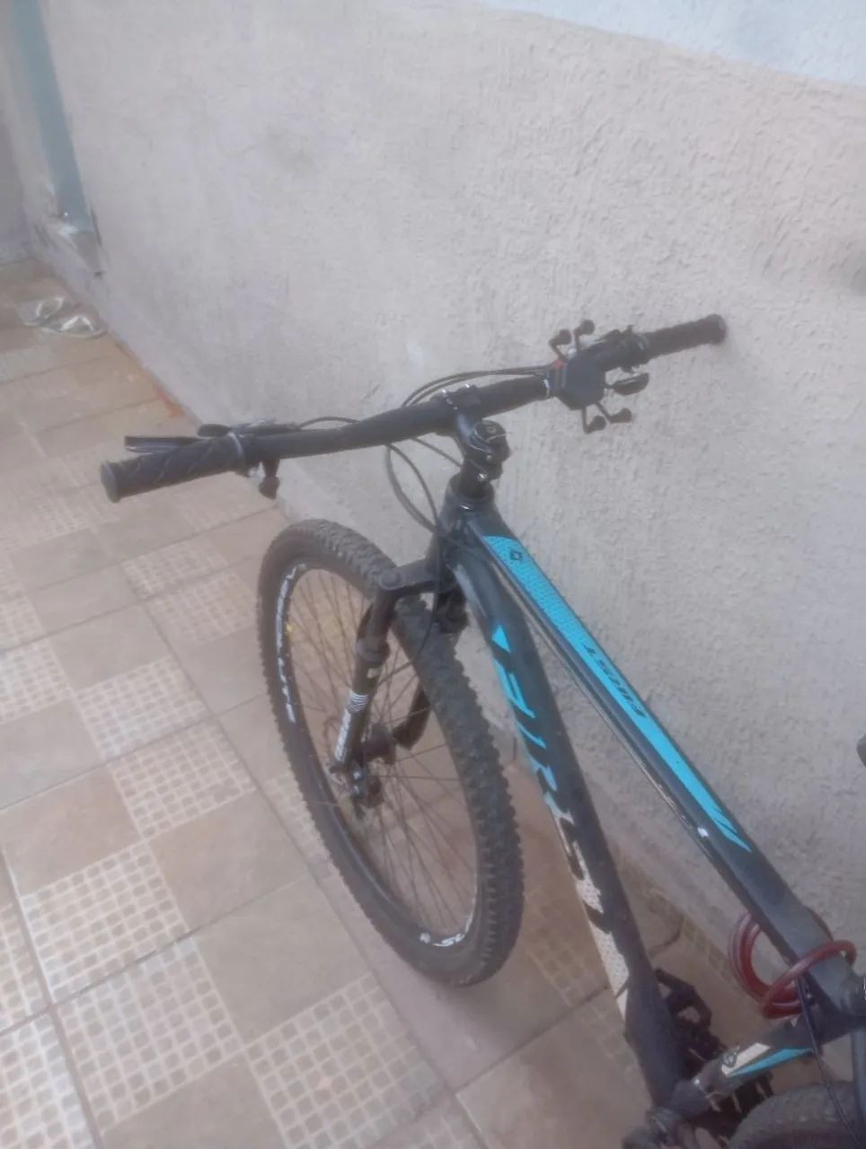 Vendo bicicleta aro 29 com ótima qualidade  - Foto 4