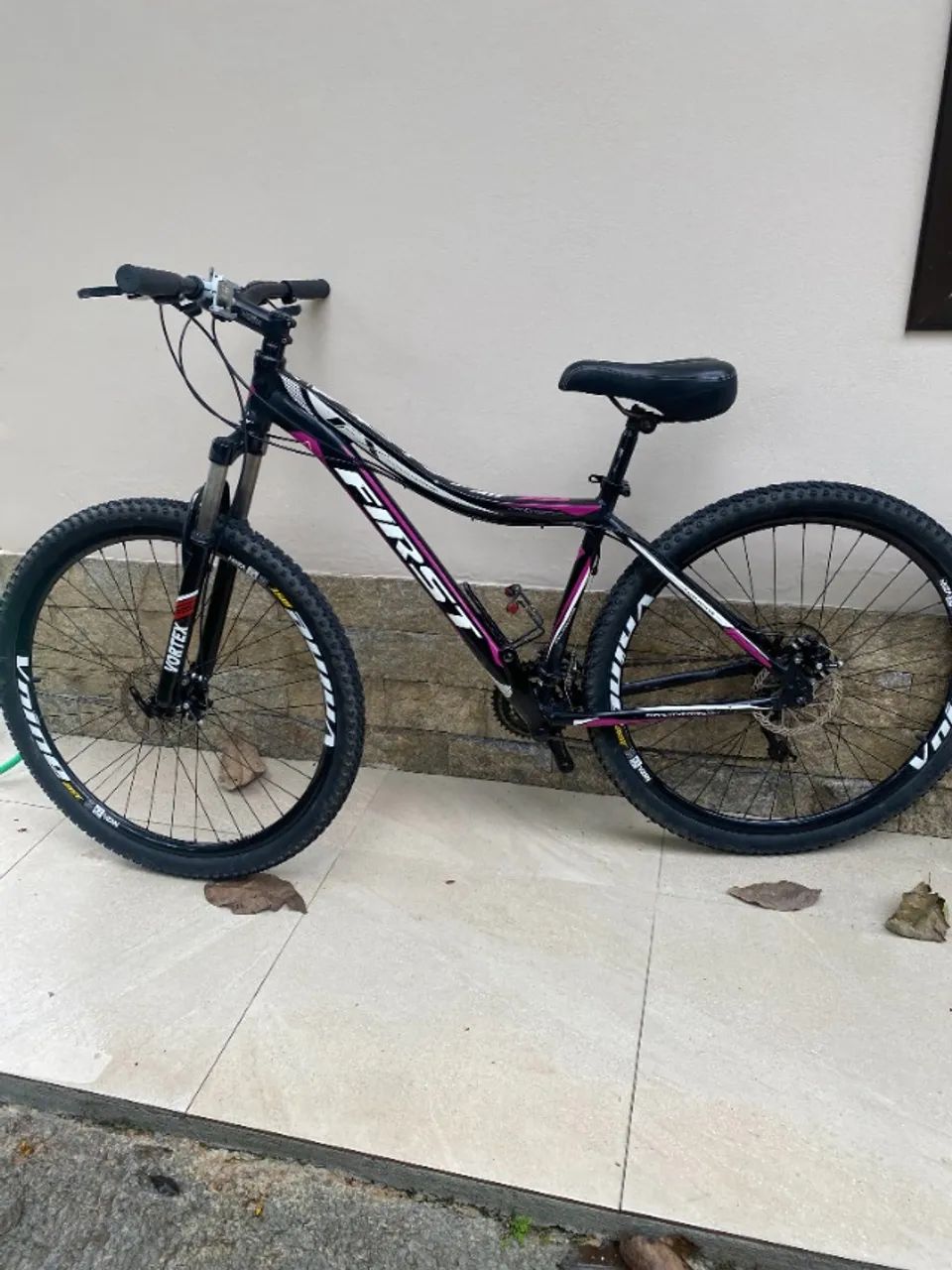 Bike First aro 29 feminina