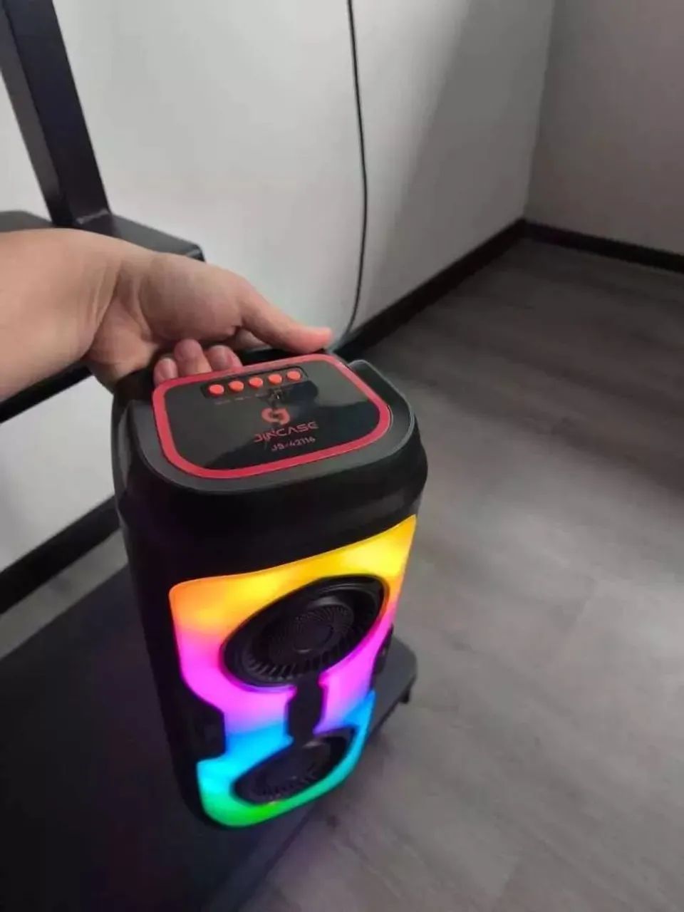 Caixa de som bluetooth com led - Foto 3