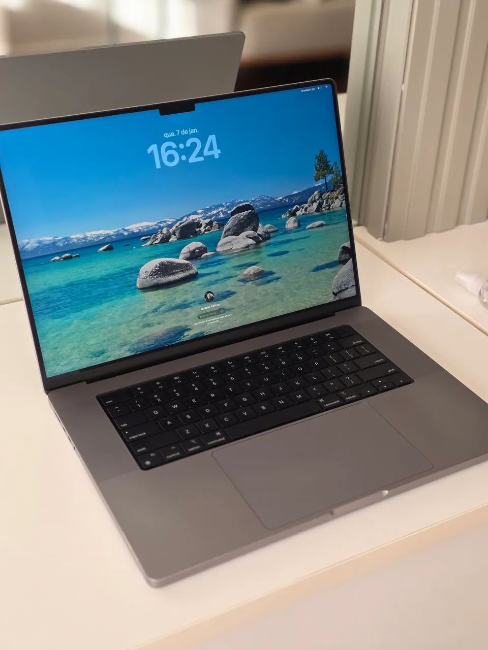 687極美品！MacBookM1Pro1TB 16インチ 16GB 687極美品！MacBookM1Pro1TB 16インチ 16GB 687極美品