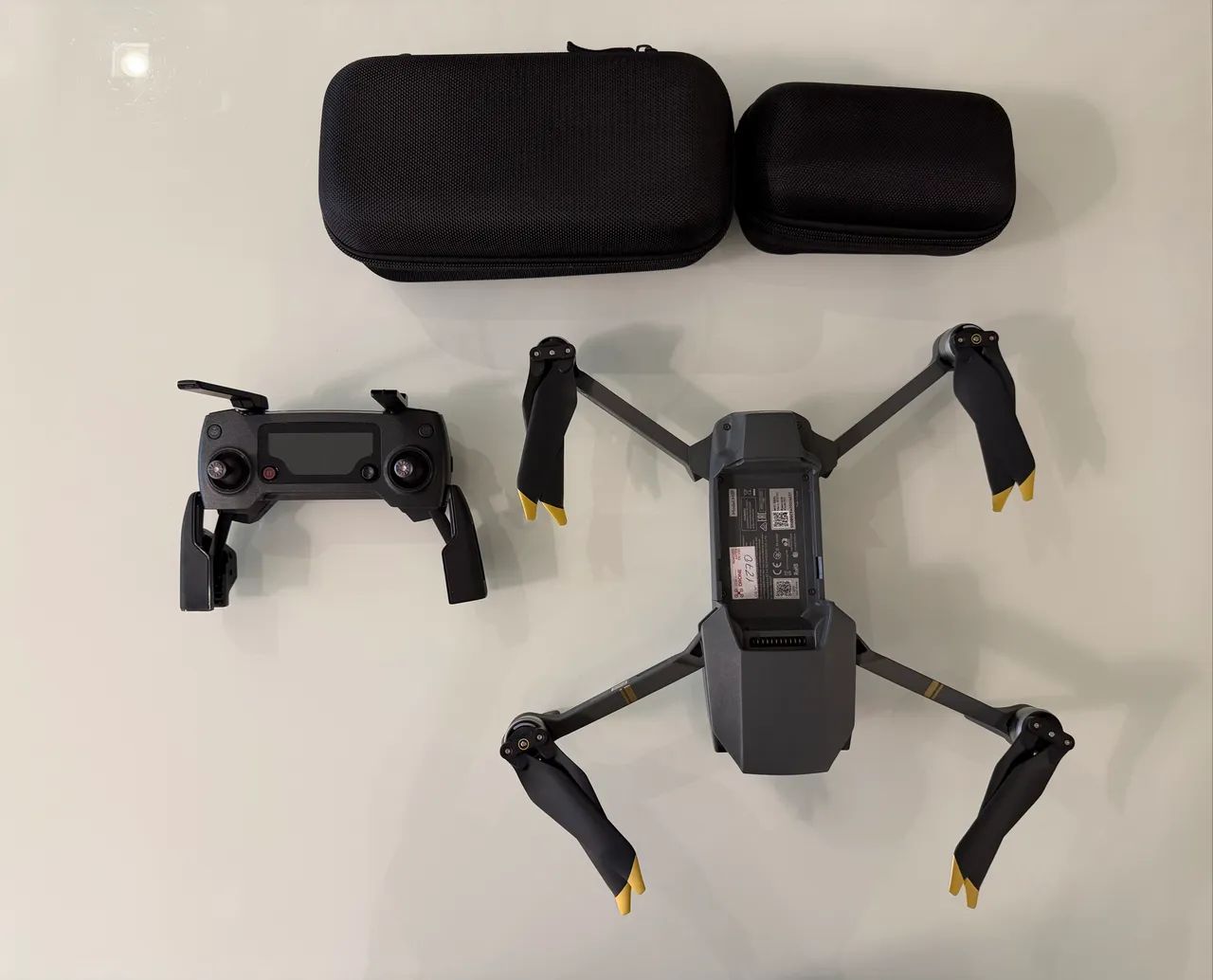 Drone DJI Mavic Pro + Controle, Carregador e Bolsa Original - Sem Bateria