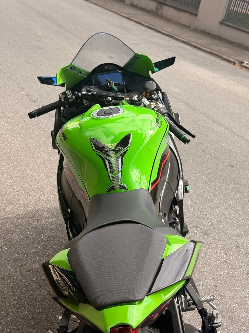 Kawasaki Zx-10/ Zx-10r 1000cc 2025 - 1519121234 | OLX