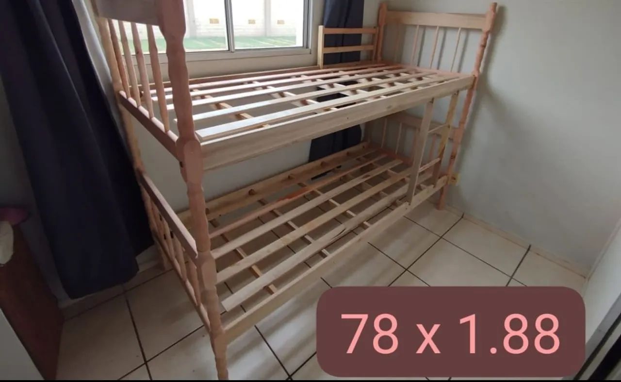Cama beliche com colchão 