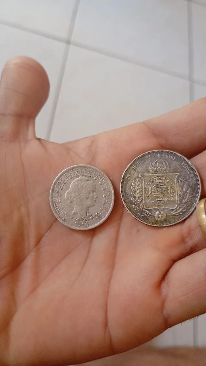 Vendo moedas de prata 