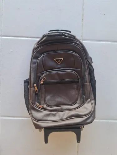 MOCHILA EXECUTIVA COM RODINHAS - PRÁTICA E ELEGANTE!