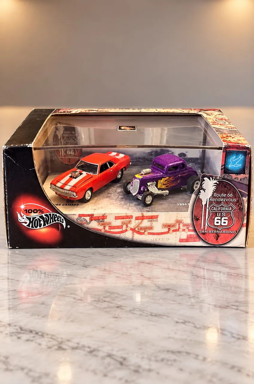 100% Hot Wheels Route 66 Rendezvous 2-Car Set, 1:64, 2002. 