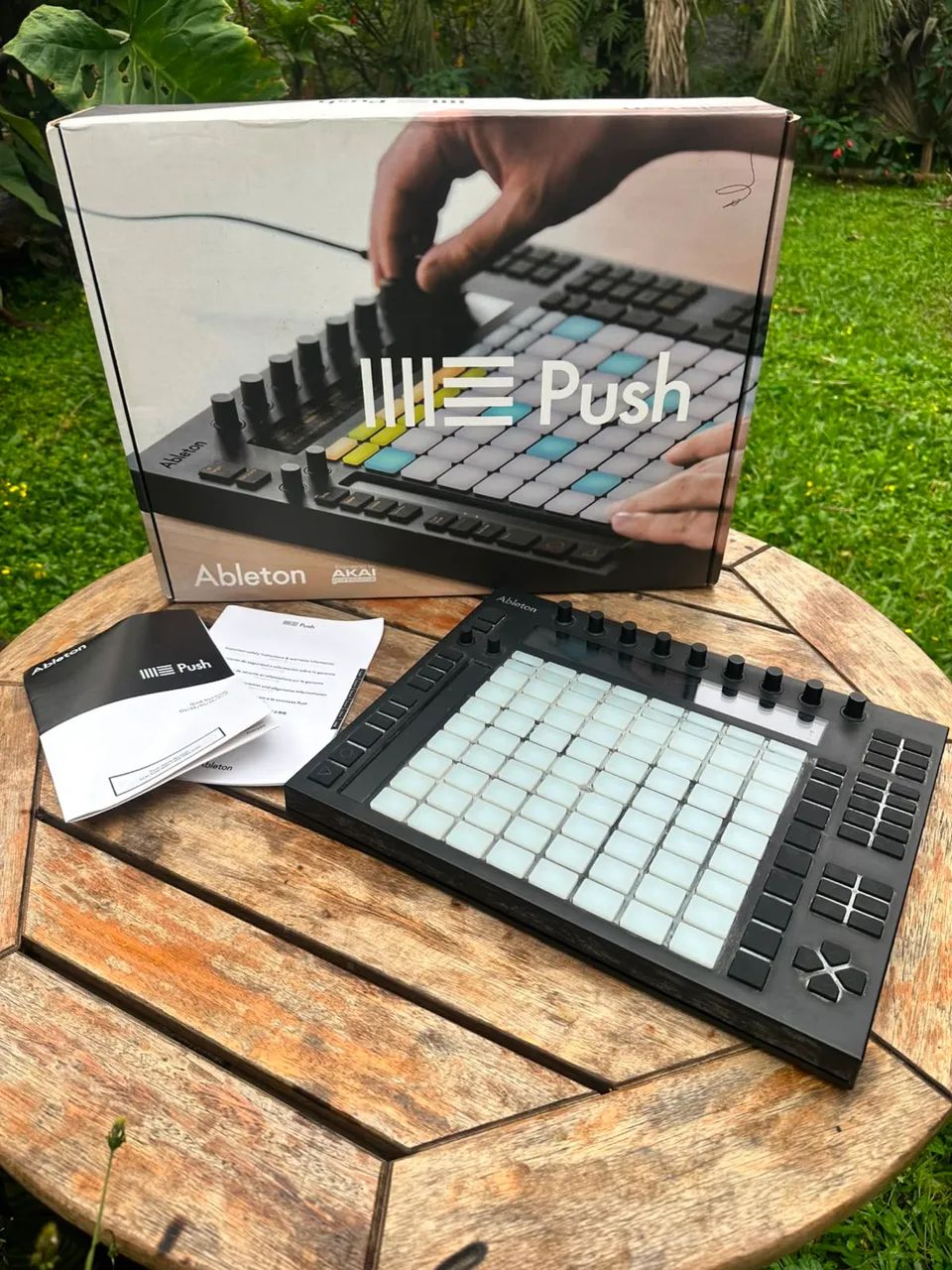 Ableton push 2 seminova na caixa com manuais  - Foto 2