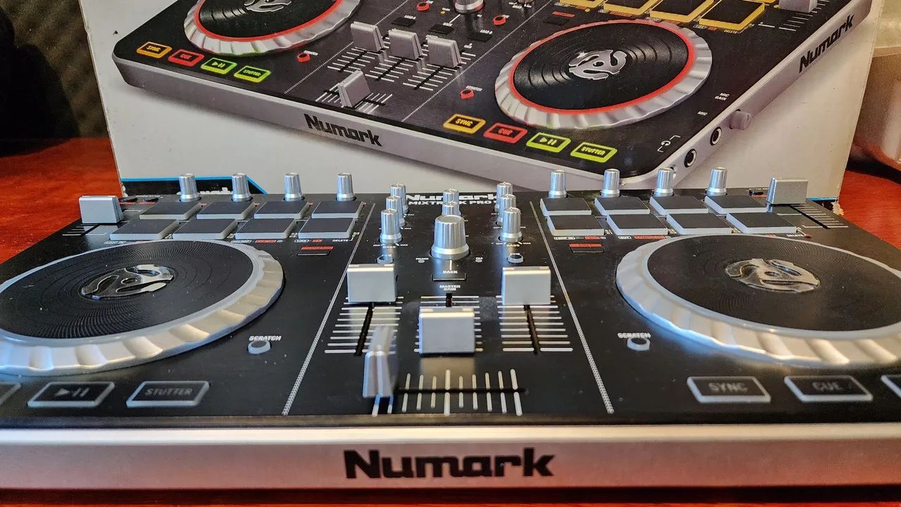 Controladora DJ Numark Mixtrack Pro II - Foto 3