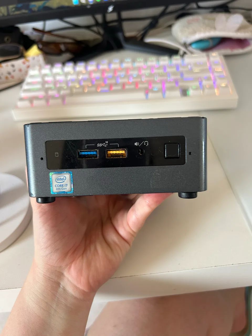 mini pc NUC8BEH