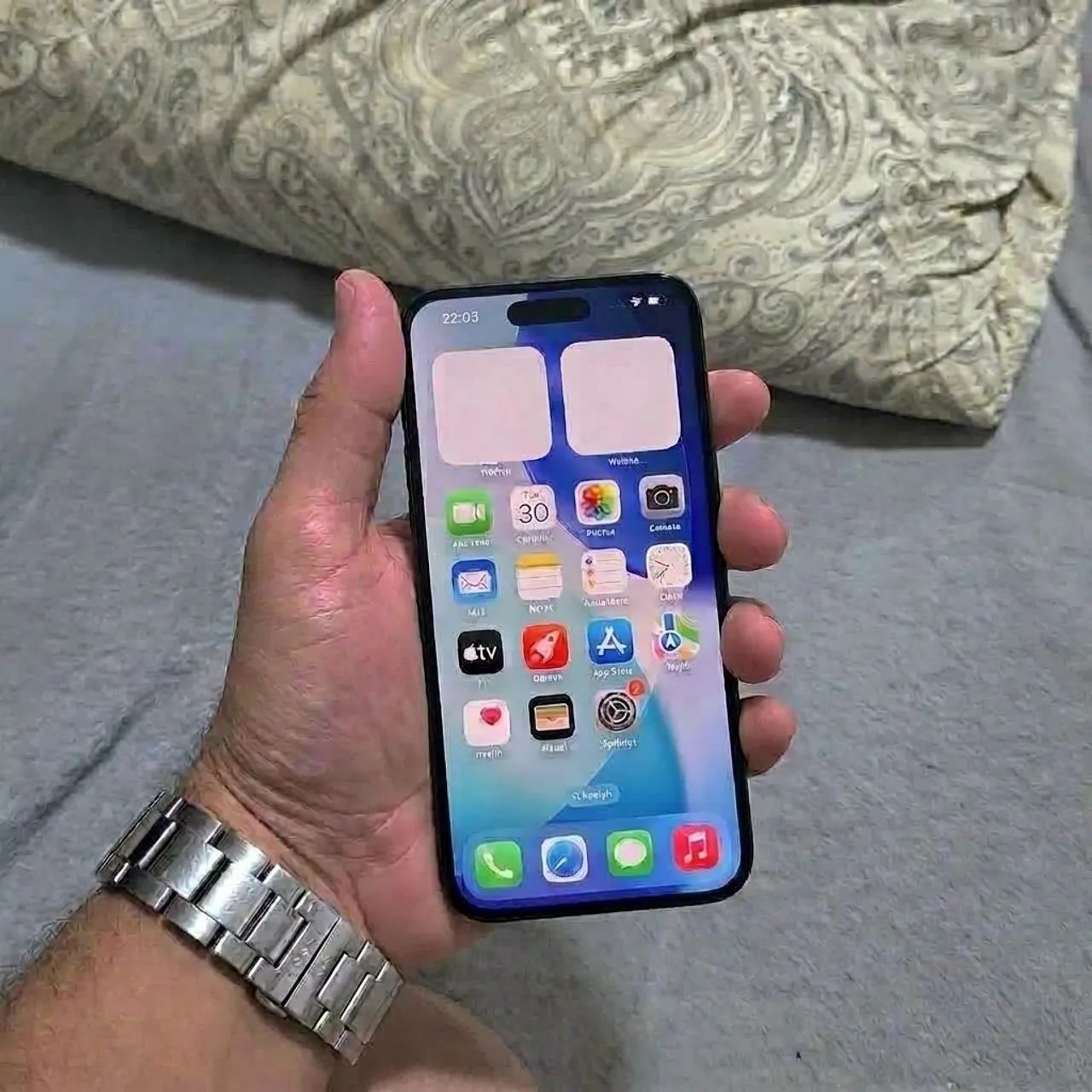 IPHONE 15 PRO MAX 256GB ESTADO DE NOVO - Foto 2