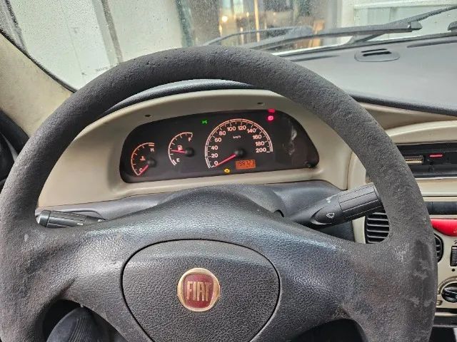 Fiat Strada 1.4 MPI Fire Flex 8V CS 2012