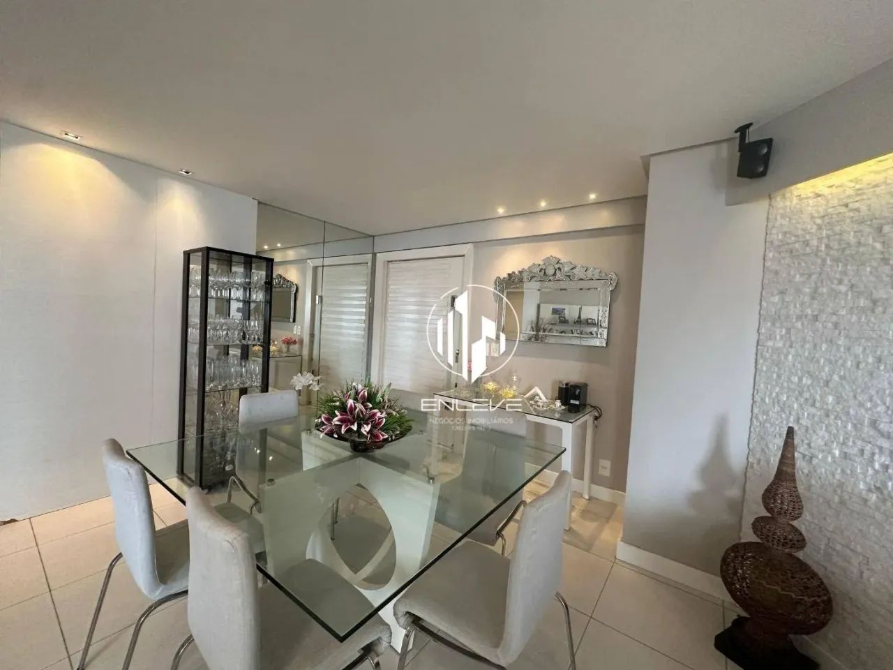 Amplo apartamento projetado com 03 quartos + DCE no Brisamar - Foto 5