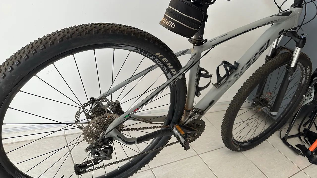 Bicicleta aro 29 OGGI 7.2  - Foto 3