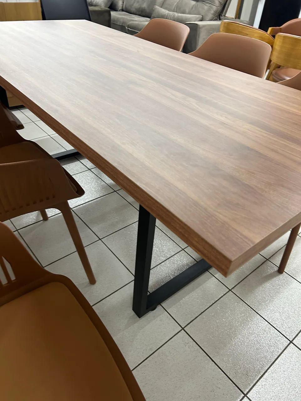 Mesa estilo industrial com 6 cadeiras NOVA - Foto 4