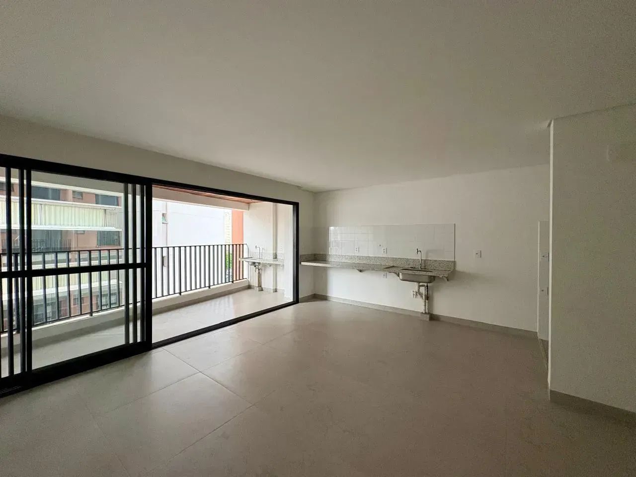 APARTAMENTO SETOR OESTE | 121 M2 | 3 SUITES | NOVISSIMO