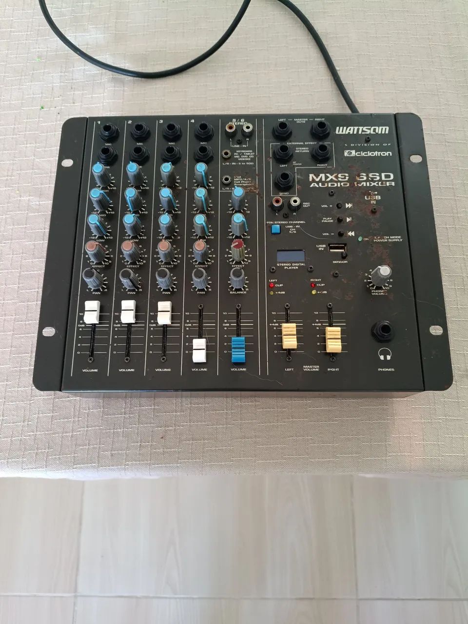 Mesa de som 4 canais Watson ciclotron com Bluetooth 