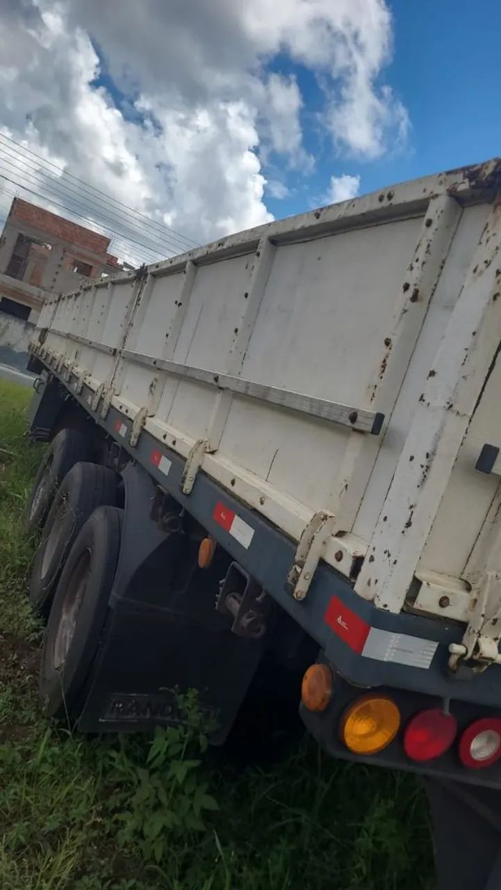Vende carreta Rondônia 2001 grade Baixa .sem pneu 30.000 ac.troca por carro . - Foto 3