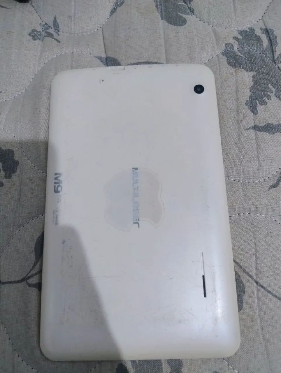 Vendo Tablet Multilaser com uma mancha na tela - Foto 5