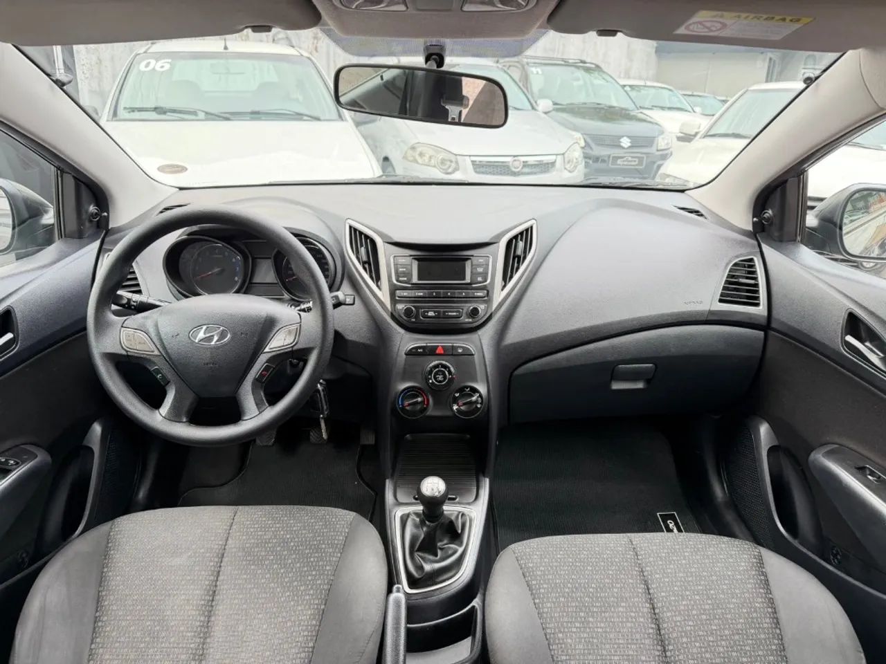 Hyundai HB20 Unique 1.0 Flex 12V Mec. 2019 - Foto 5