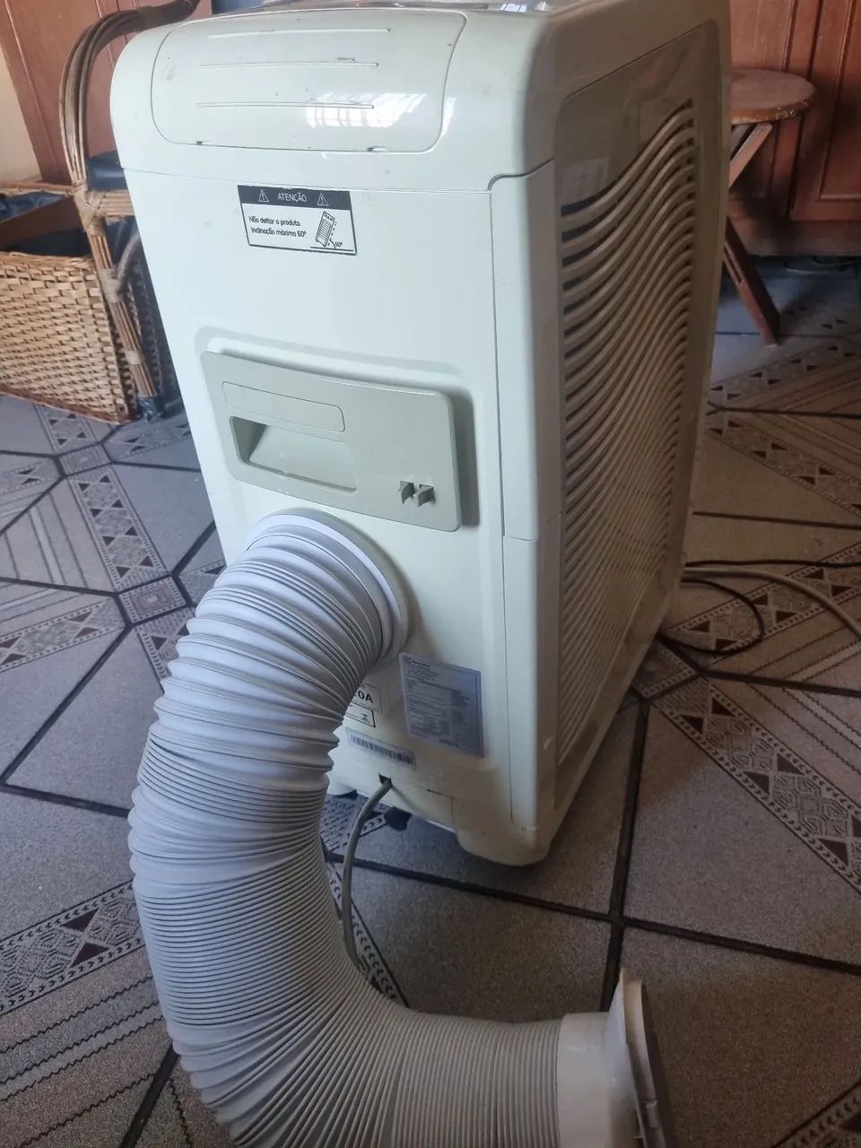 Arcondicionado Portátil Electrolux P014f/10000 Btus 110v com controle remoto - Foto 6