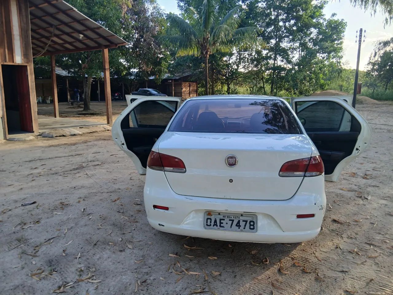 Fiat Siena EL 1.4 MPI Fire Flex 8V 4P 2012 - Foto 2