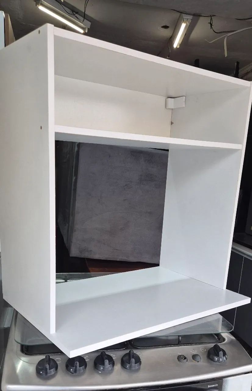ARMÁRIO AÉREO PARA MICRO-ONDAS 
