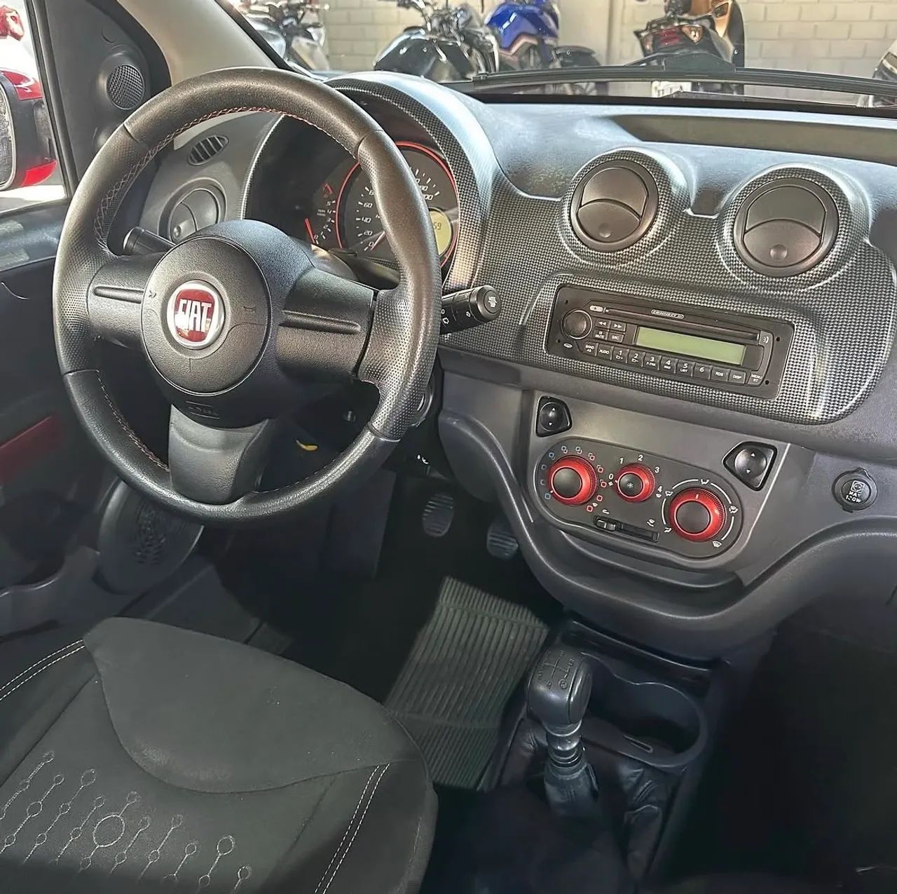 Fiat Uno Sporting 1.4 EVO Fire Flex 8V 4P 2013 - Foto 5