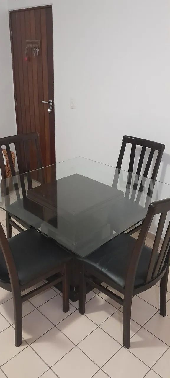Mesa com 4 cadeiras 65568136293250120