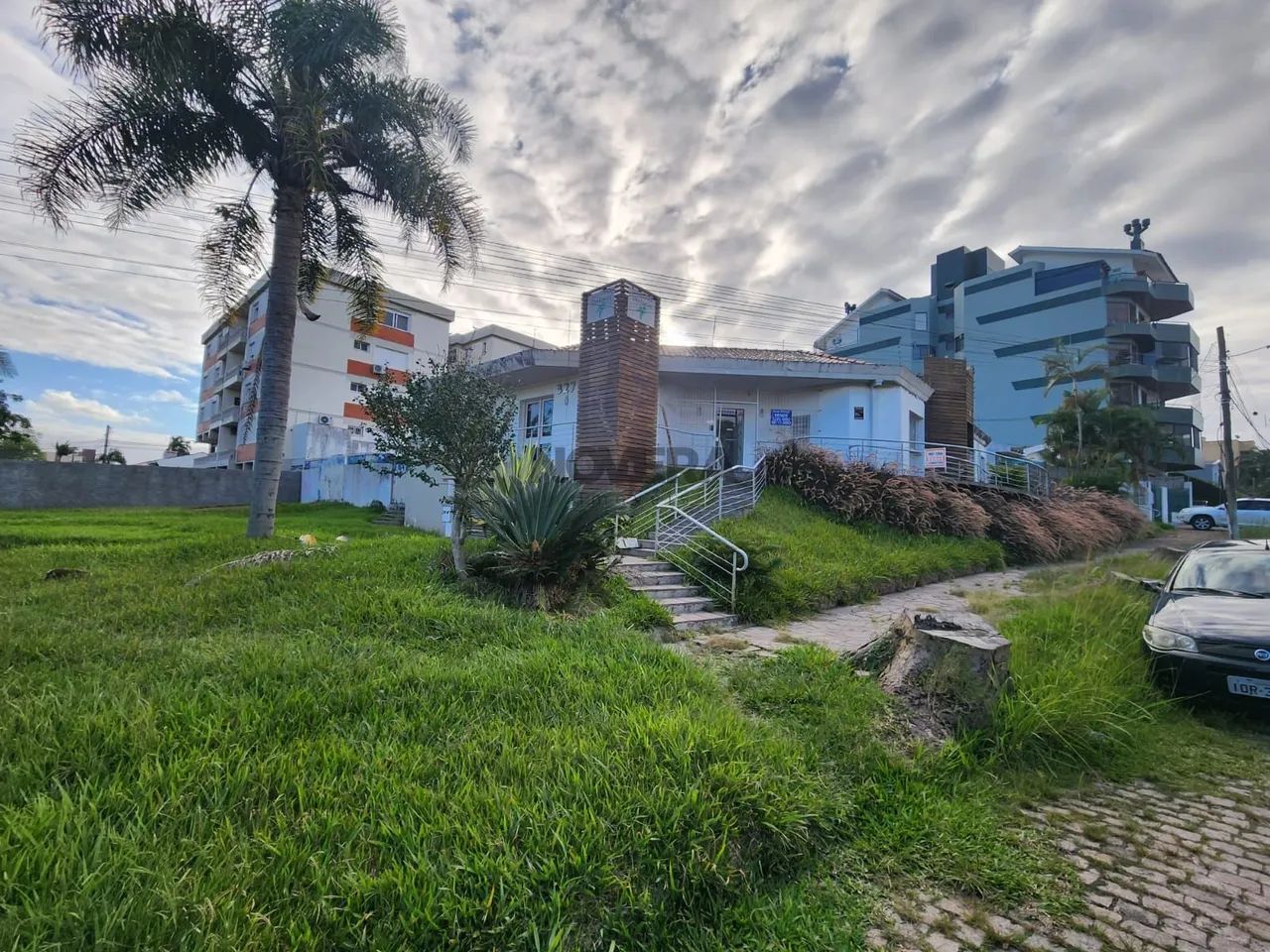 Casa Comercial 8 dormitórios para vender ou alugar Centro Pelotas/RS