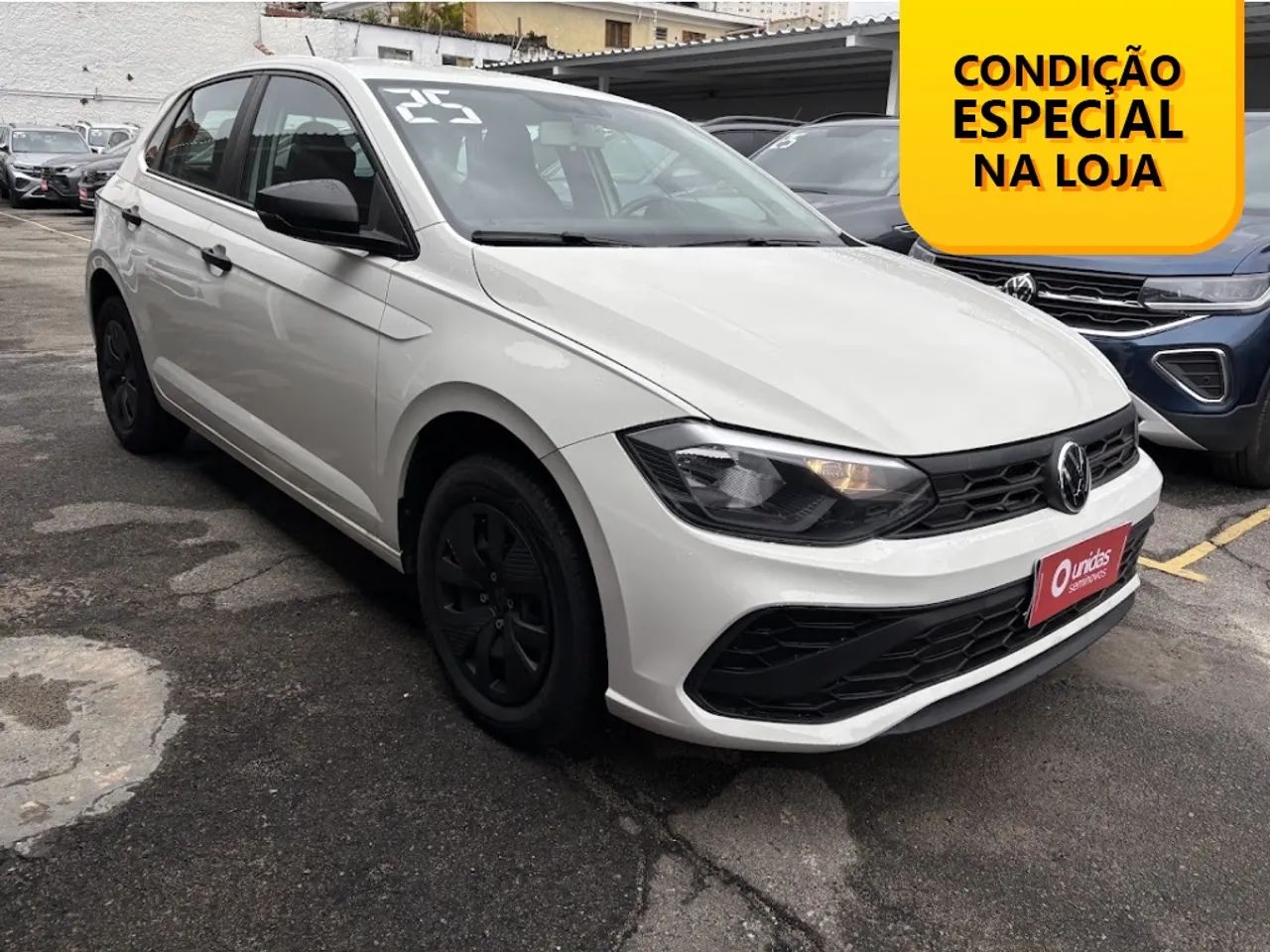 Volkswagen Polo Track 1.0 Flex 12V 5p, foto 3 de 15