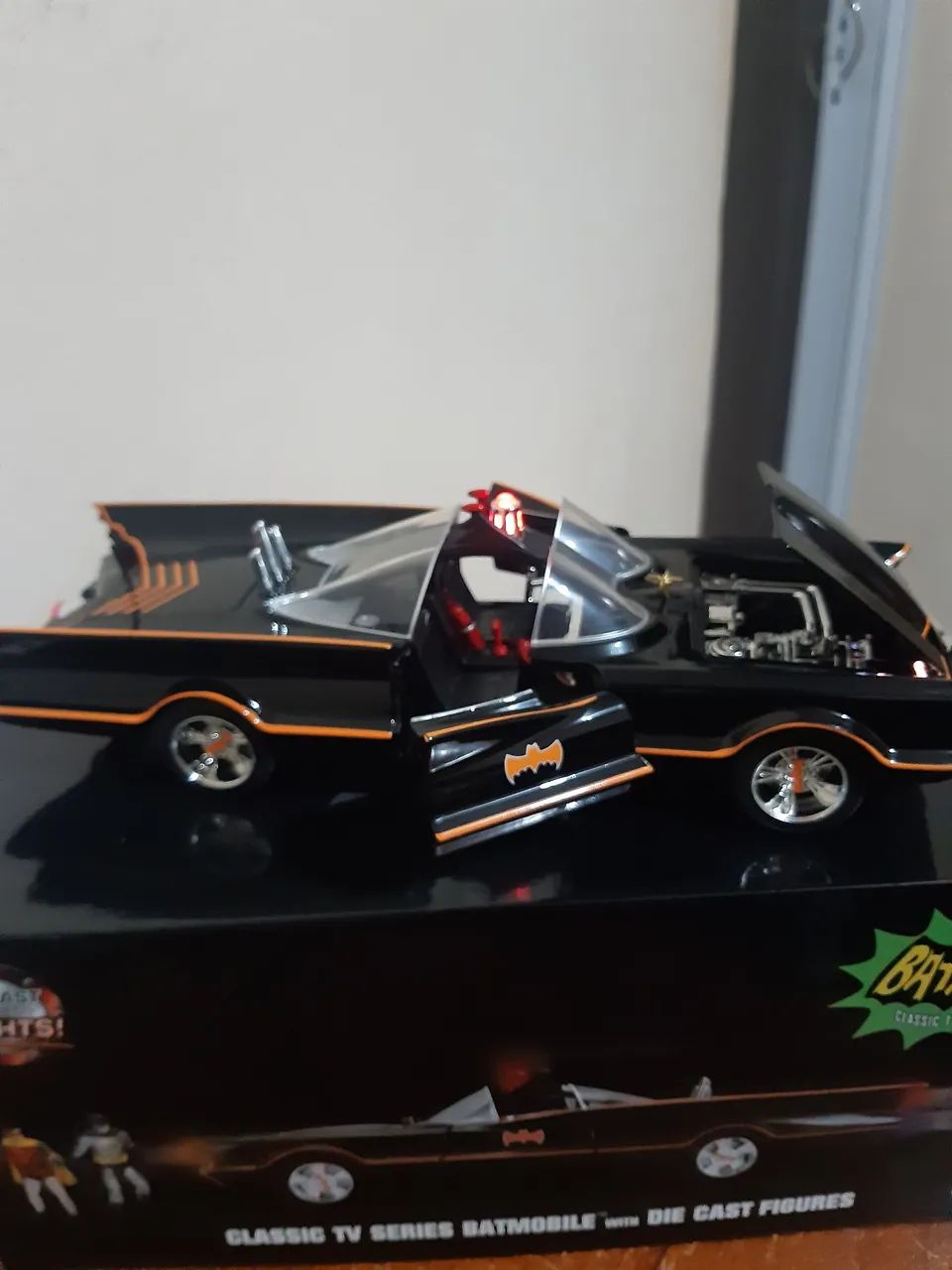 Batmóvel Jada 1:18 - Foto 4