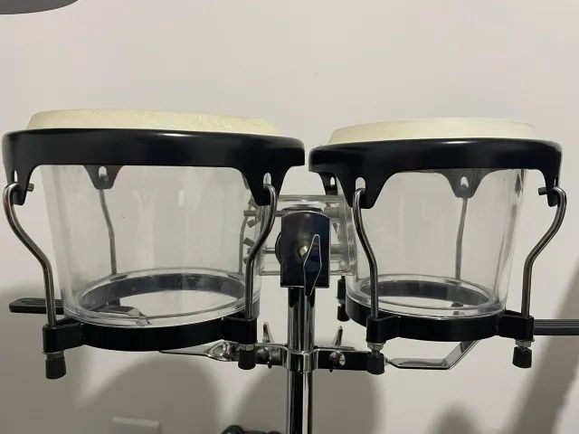 Bongô acrílico semi novo