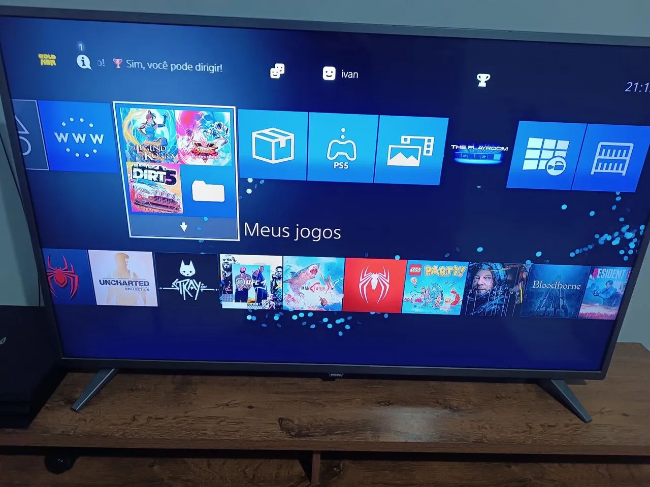 Vendo ps4pro desbloqueado 