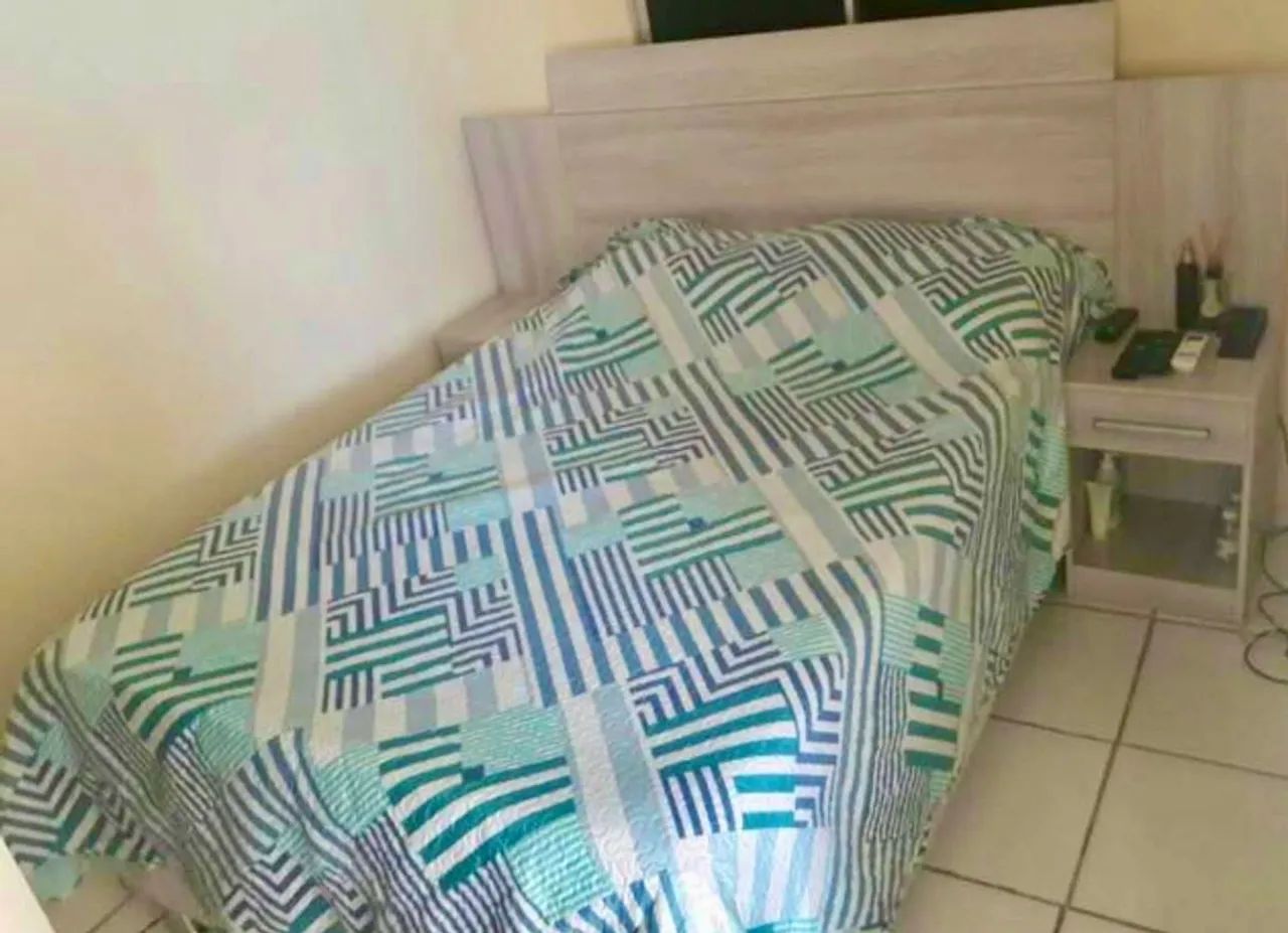 Cabeceira box casal com nichos 