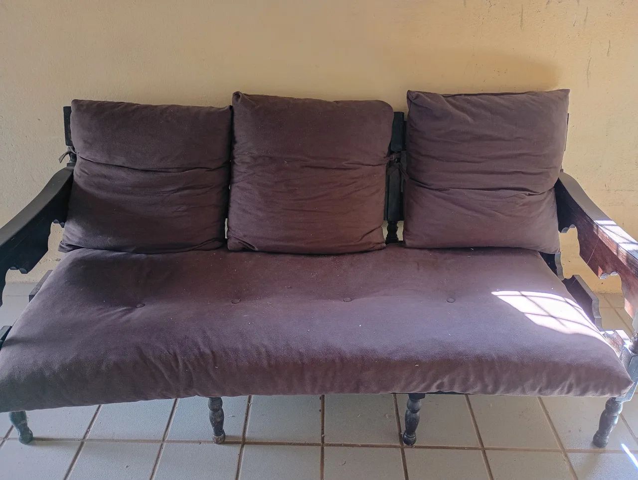 Vendo conjunto de estofado de madeira  - Foto 4