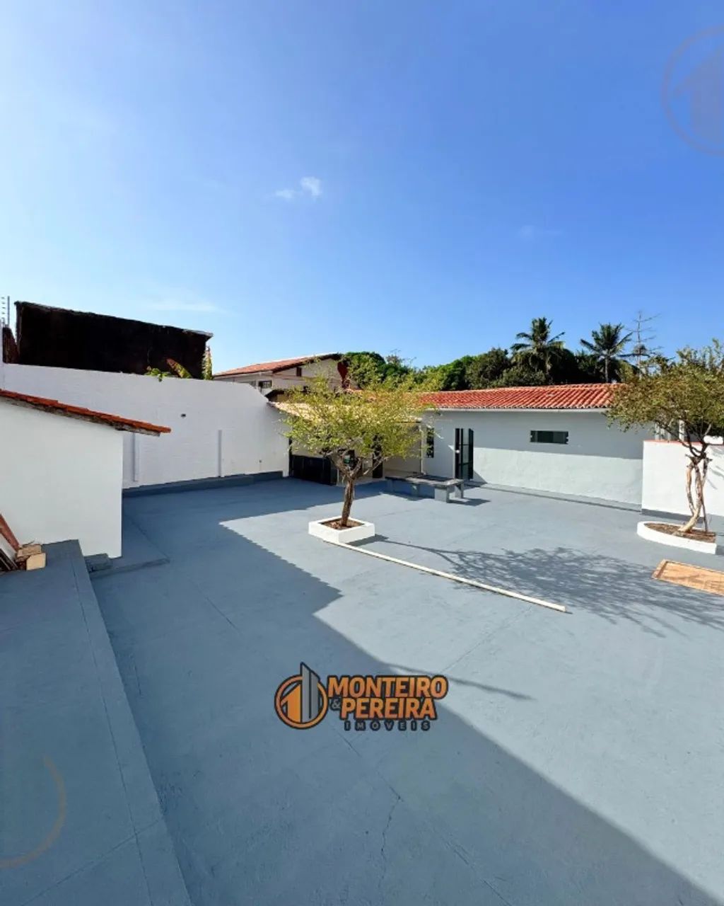 Casa com Quintal Grande e 4 Quartos - Foto 4