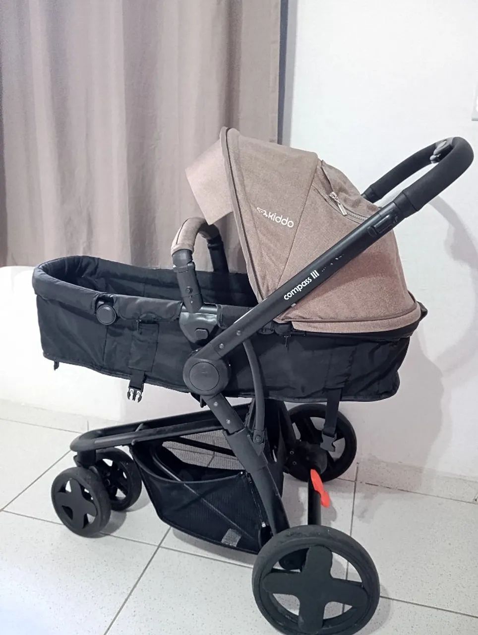 Carrinho Compass III + Bebê Conforto Casulo Click - Cor Capuccino - Kiddo - Foto 2
