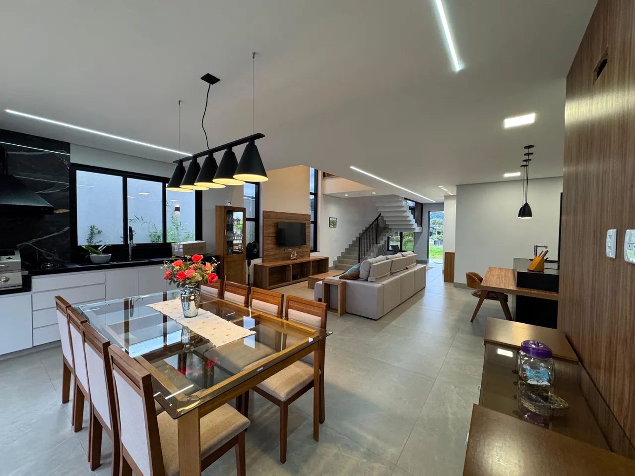 Casa moderna, sofisticada e completa, com vista panorâmica para a Serra do Mel - Condomíni - Foto 5