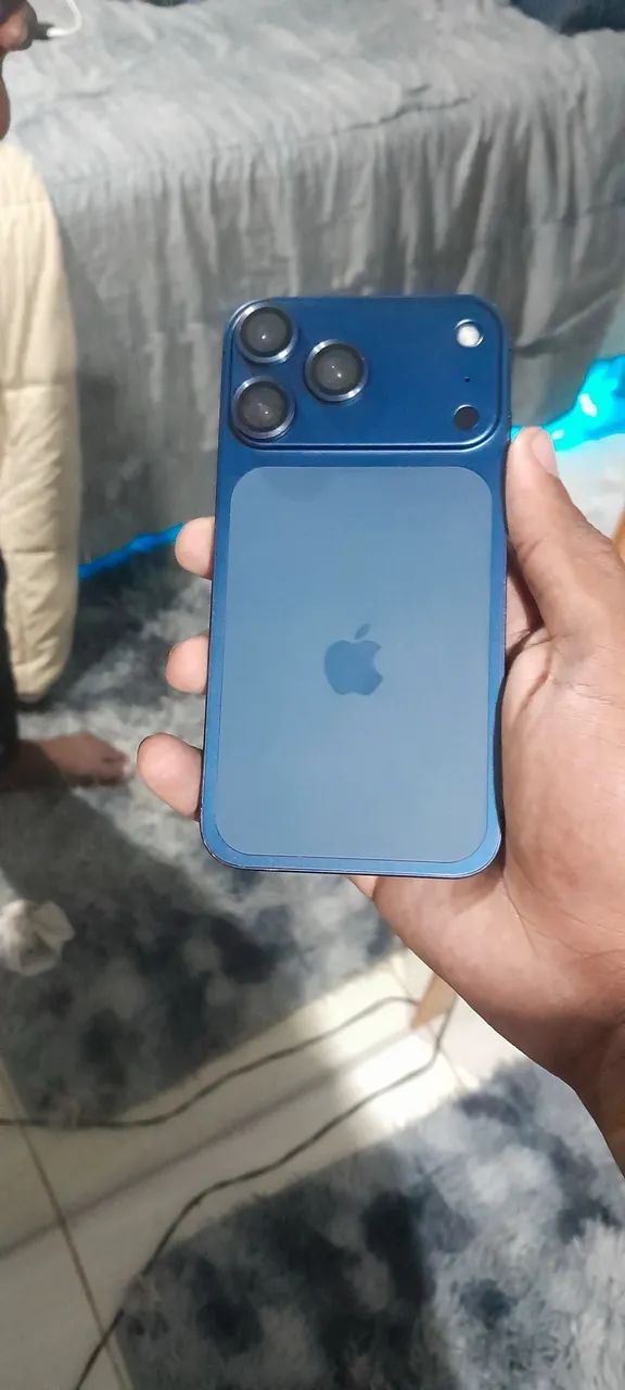 iPhone XR na carcaça do 17 pro - Foto 3