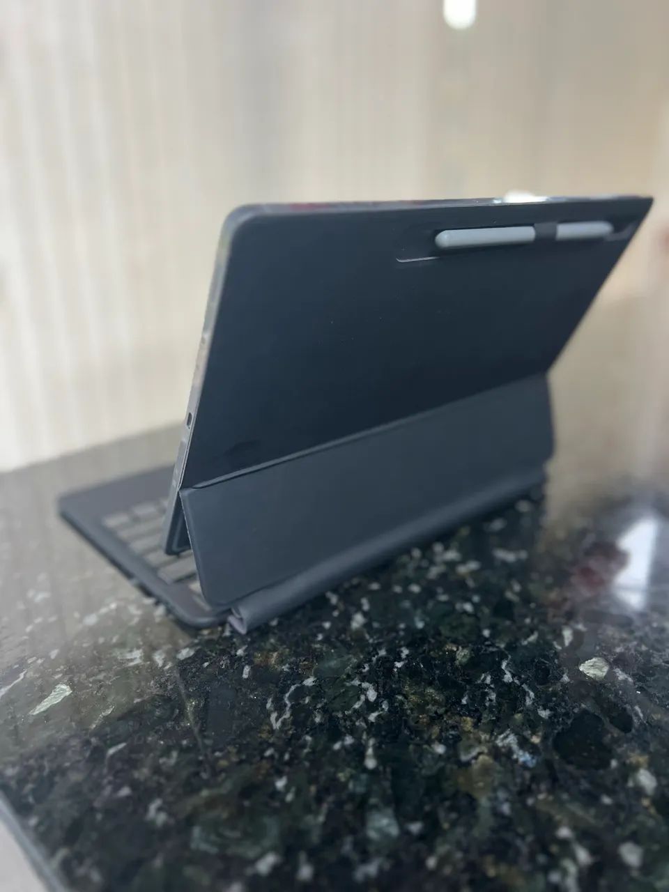 Tablet Samsung S9FE + 12.4pol com capa teclado Bettdow muito pouco uso - Foto 3